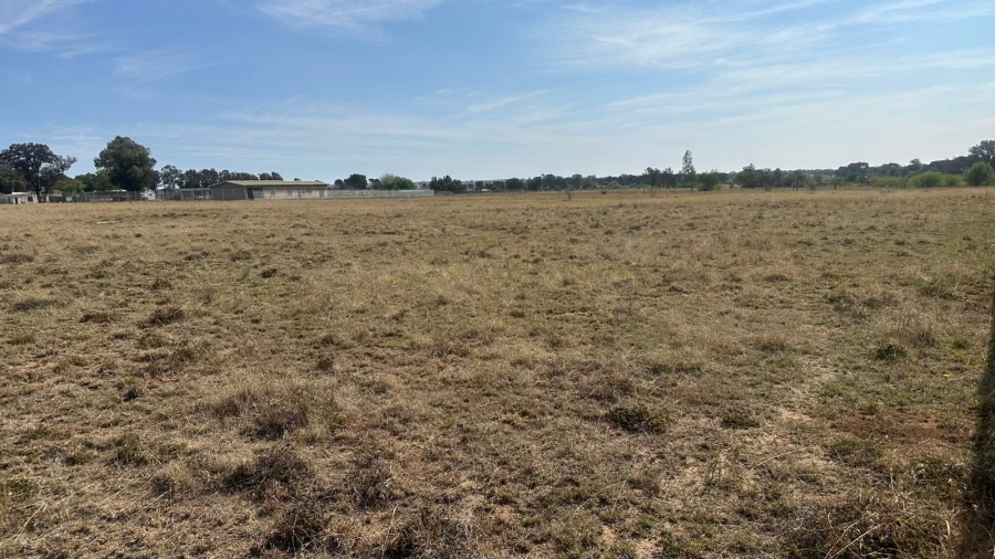  Bedroom Property for Sale in Lakeview Free State